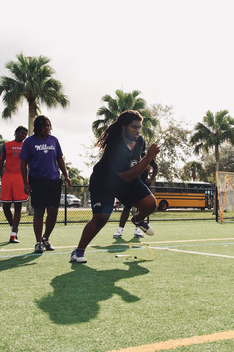 Anthony Smith 10 tweet media