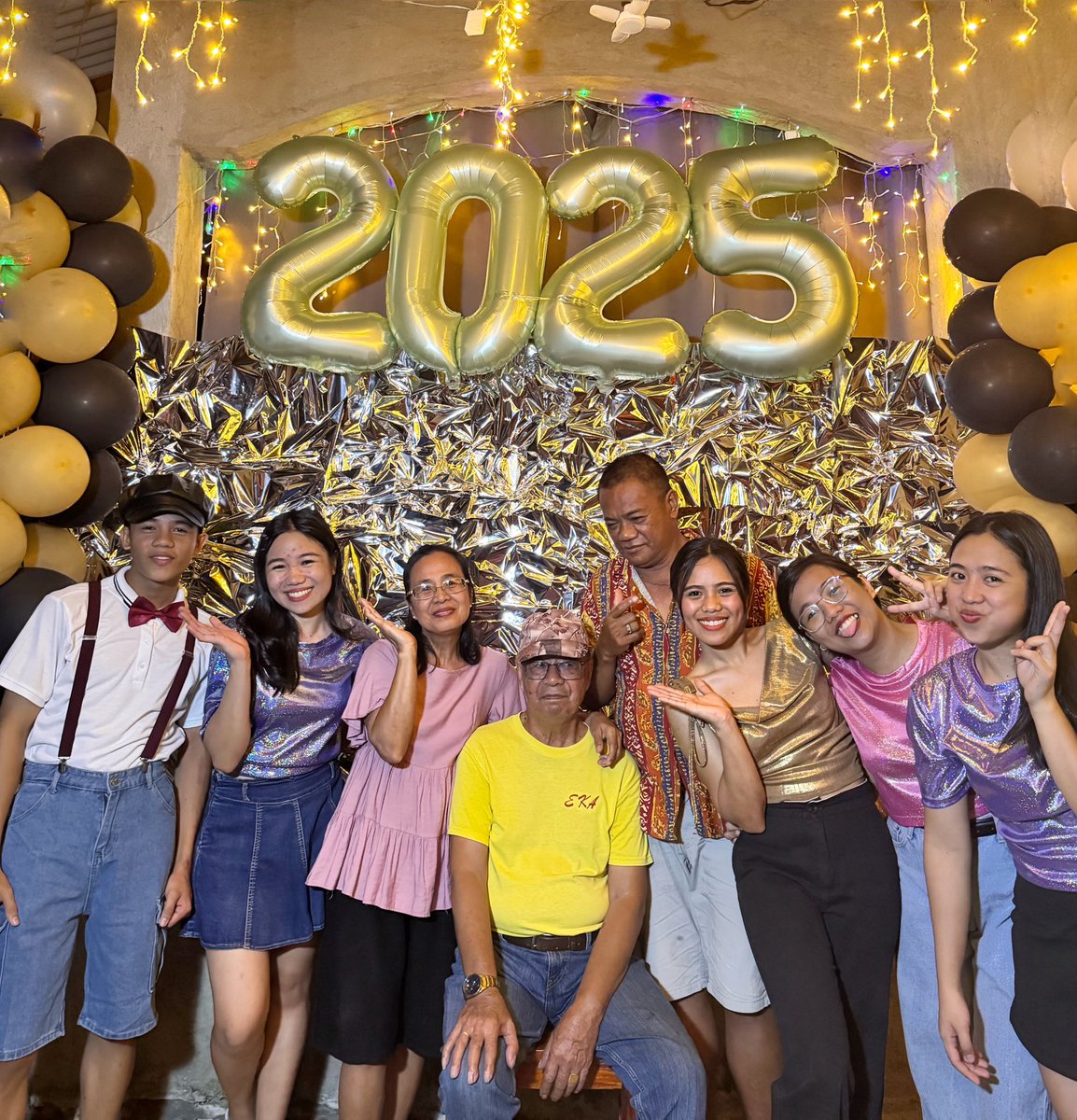 rcnueva's tweet photo. To love and to cherish❤️

Welcome, 2025!✨ https://t.co/BMA8iyo6AP