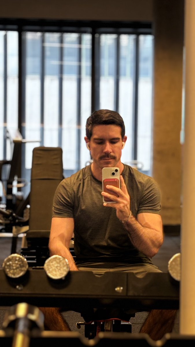 Alvaro I tweet media