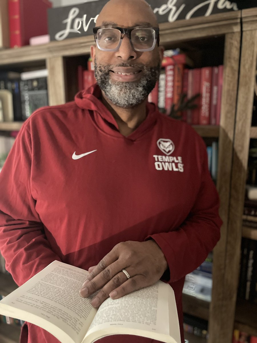 Rob from Chester, Pa (@knoxrob1) on Twitter photo Starting 2025 with a cool announcement & adding to my resume.
Excited to serve as an adjunct professor at Temple University this semester teaching Sports Media Relations.
Thanks to <a href="/MrsLaurJB/">Lauren Bullock</a> for the opportunity. I am gonna need some guest speakers.
To God be the glory. 🙏🏽 Starting 2025 with a cool announcement & adding to my resume.
Excited to serve as an adjunct professor at Temple University this semester teaching Sports Media Relations.
Thanks to <a href="/MrsLaurJB/">Lauren Bullock</a> for the opportunity. I am gonna need some guest speakers.
To God be the glory. 🙏🏽