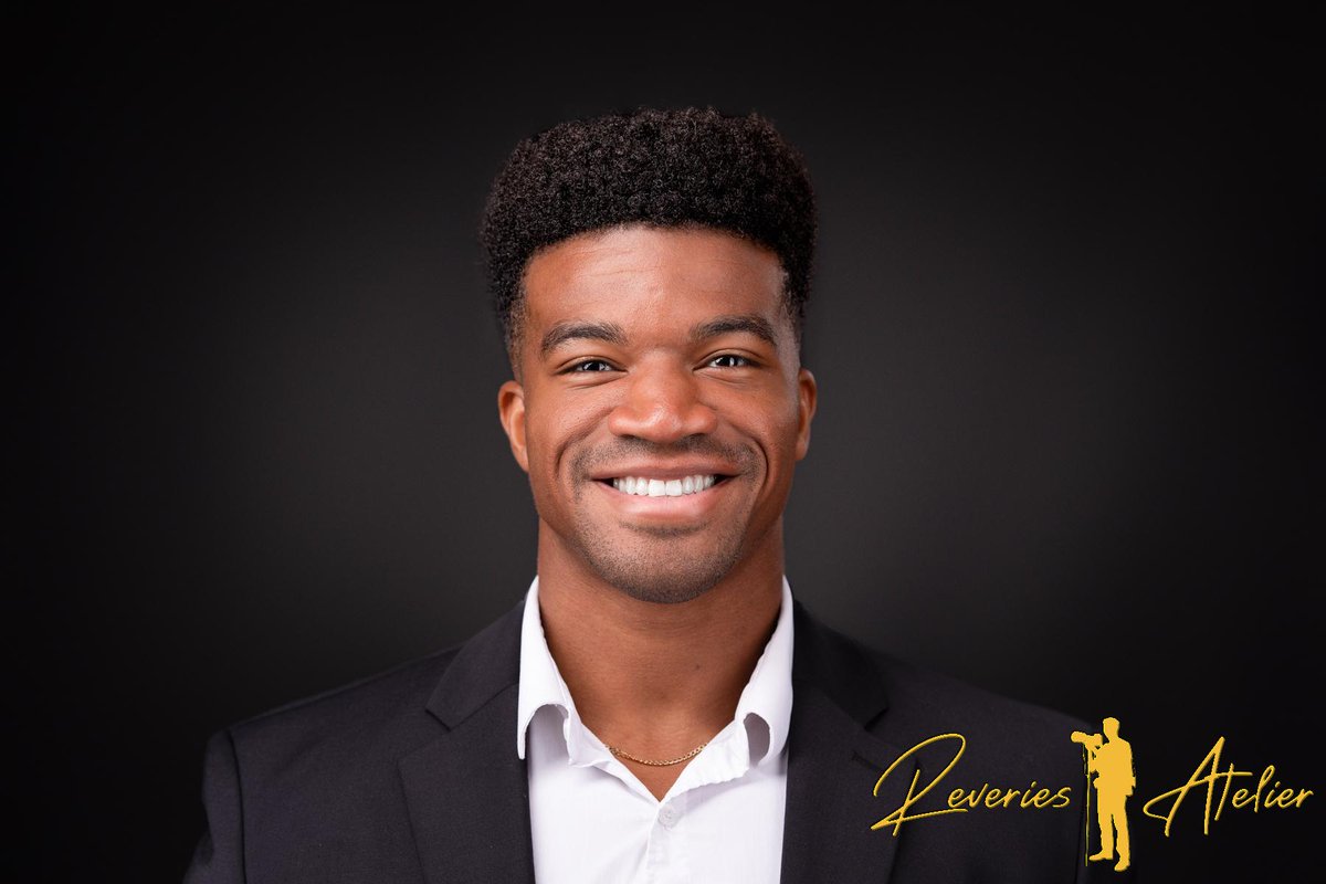 Reveriesphotog's tweet image. 💼 Serious yet approachable, confident but kind.
Nailed the perfect balance for networking, LinkedIn, and beyond in this shot!
#HeadshotsThatWork #ConfidenceInFrame #DallasHeadshots #FortWorthHeadshots #DFWPhotography #DallasPhotographer #FortWorthPhotographer #DFWHeadshots #D...