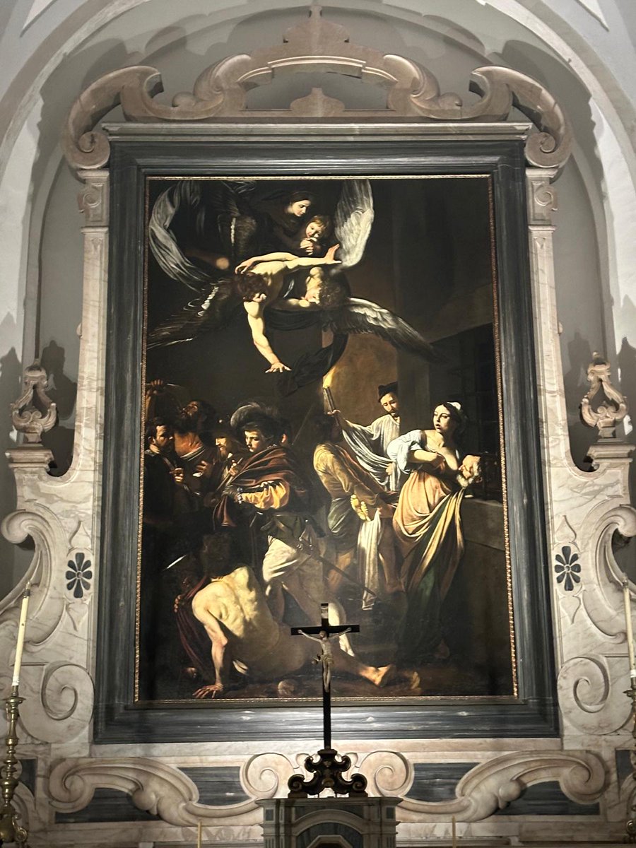 Fourteen characters (including the corpse whose feet are visible) and seven actions taking place in a single frame... and in an apparent confusion reminiscent of the alleys of Naples... that’s why Michelangelo Merisi was an unmatched genius.
<a href="/iCeccio/">Francesco Simone Lucidi</a> ...