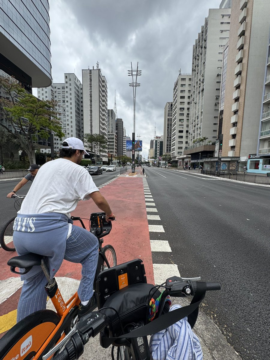 Isacc07's tweet photo. la avenida paulista, Brasil 🇧🇷
Como amo a este jotx mauuuu https://t.co/leybVxYkm6