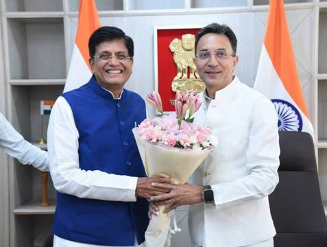 imgopaldwivedi's tweet photo. केंद्रीय मंत्री माननीय श्री @PiyushGoyal जी को प्रदेश अध्यक्ष एवं राष्ट्रीय परिषद सदस्य चुनाव के लिए उत्तर प्रदेश का चुनाव अधिकारी बनाए जाने पर हार्दिक शुभकामनाएँ ॥ @narendramodi @AmitShah @JPNadda @JitinPrasada @BJP4UP https://t.co/D8xaw6MiX9