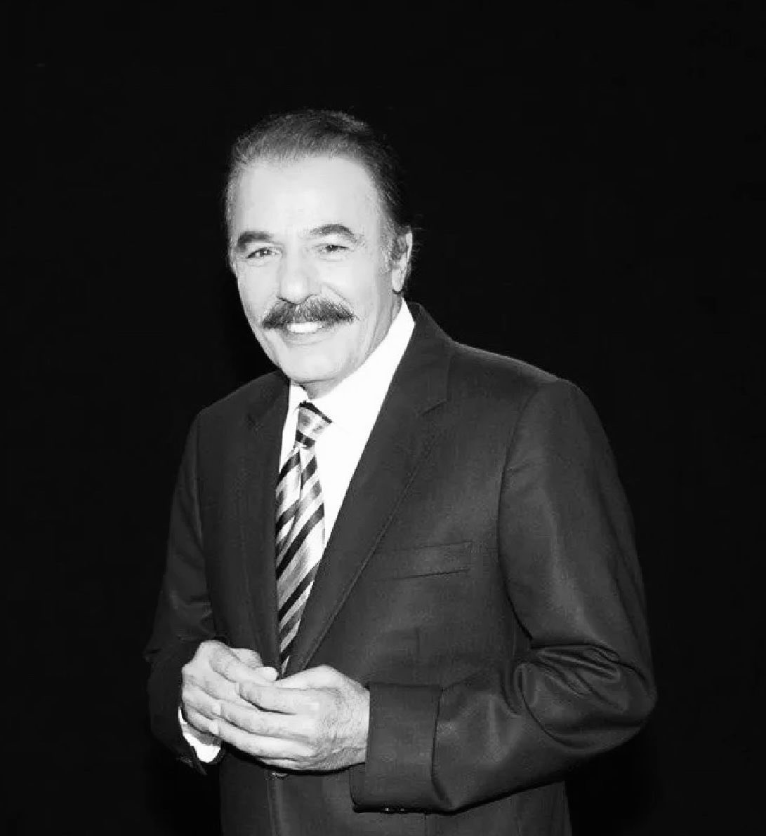 Sanat dünyamızın değerlisi; sesiyle, sözüyle milyonların duygularına tercüman olan, arabesk müziğin beyefendisi sanatçımız Ferdi Tayfur’a Allah’tan rahmet, ailesine ve sevenlerine  başsağlığı diliyorum.

Mekânı cennet olsun.