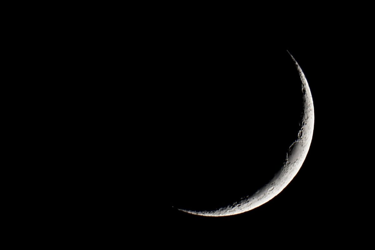 Just been awed this evening by the wonders of a slender crescent Moon #moon #space #astronomy