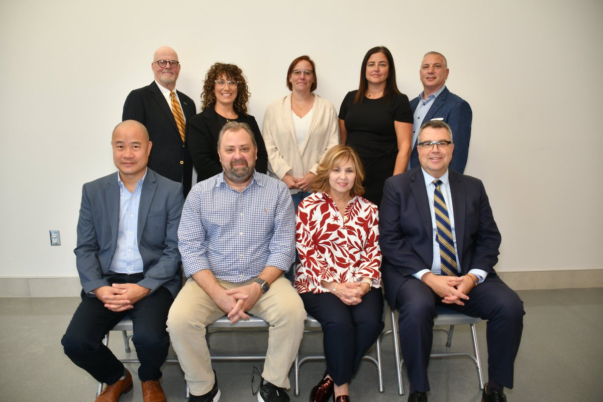 January is School Director Recognition Month! Please join us in celebrating the district's school directors who volunteer their time to serve our students, schools and community.