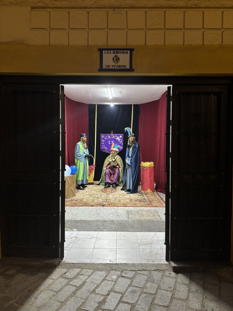 #NAVIDAD | PANADEROS DE ORIENTE

El Cartero Real ya se encuentra en nuestra casa de Hermandad en la calle Cervantes, 4, recogiendo las cartas de todos los niños y niñas que vengan a visitarlo.

#OrfilaPanadera