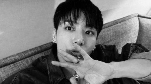 정국⋆ tweet media
