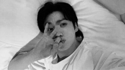 정국⋆ tweet media