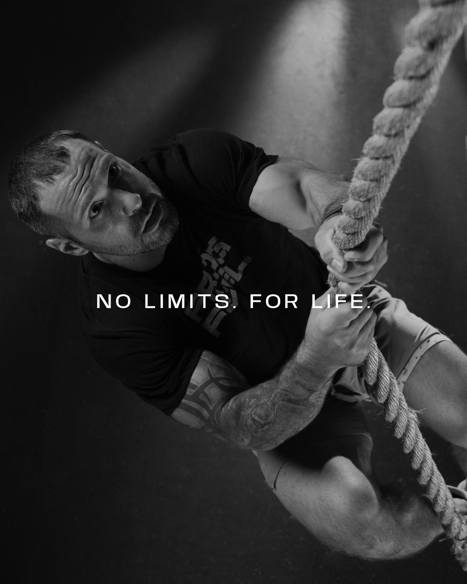 More muscles won’t prevent pain or injury. 🐸⚡ Frog Fuel strengthens the foundation of your body—your connective tissue—so you can train without limits. 💪 

💥 Find Your Fuel 💥

#StayUnbreakable #TeamFrogFuel #RecoveryProtein #NewYearNewYou