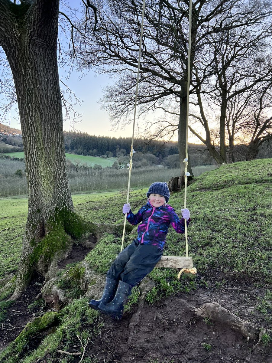 s_cooke88's tweet photo. 8 weeks post injury and I finally managed a walk and had sunny fresh air π
#sunnywalk #muddywellies #grateful #vertebralarterydissection #injury https://t.co/KUhPKlBODk