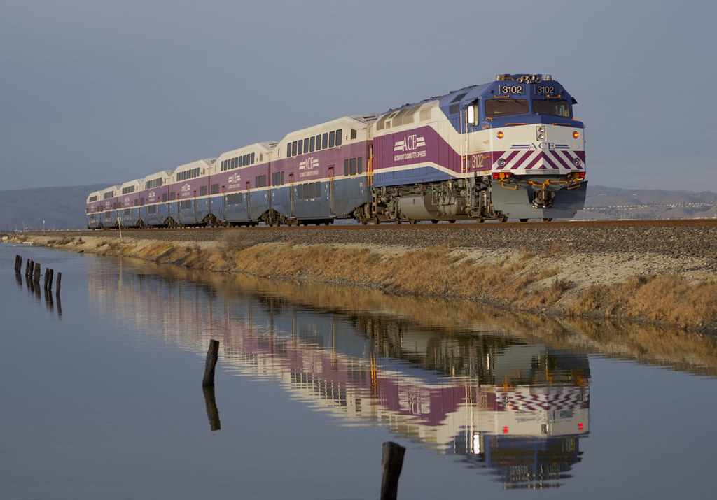 A BUNCH OF NEW TRANSIT LINES ARE OPENING THIS YEAR 🧵🧵