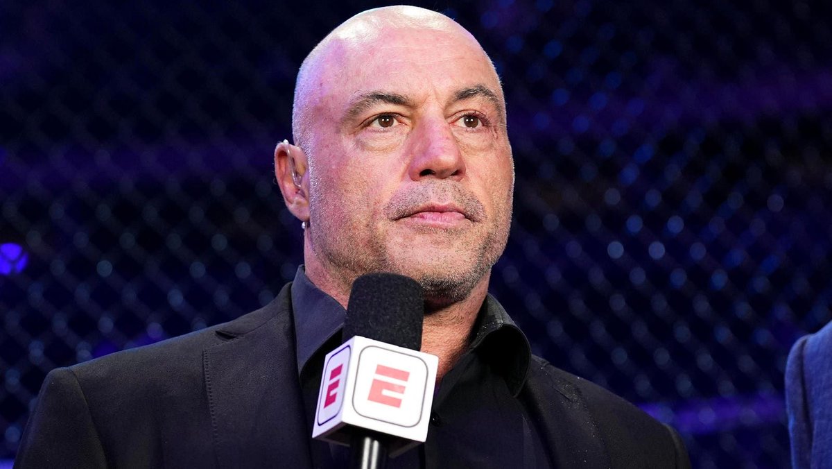 Video #podcasts exploded in 2024 buff.ly/3DFLpXb YouTube is the preferred podcast streaming platform for 30% of weekly podcast listeners while Spotify is the preferred platform for 29%. Data from Edison Podcast Metrics <a href="/Forbes/">Forbes</a> <a href="/theconormurray/">Conor Murray</a>