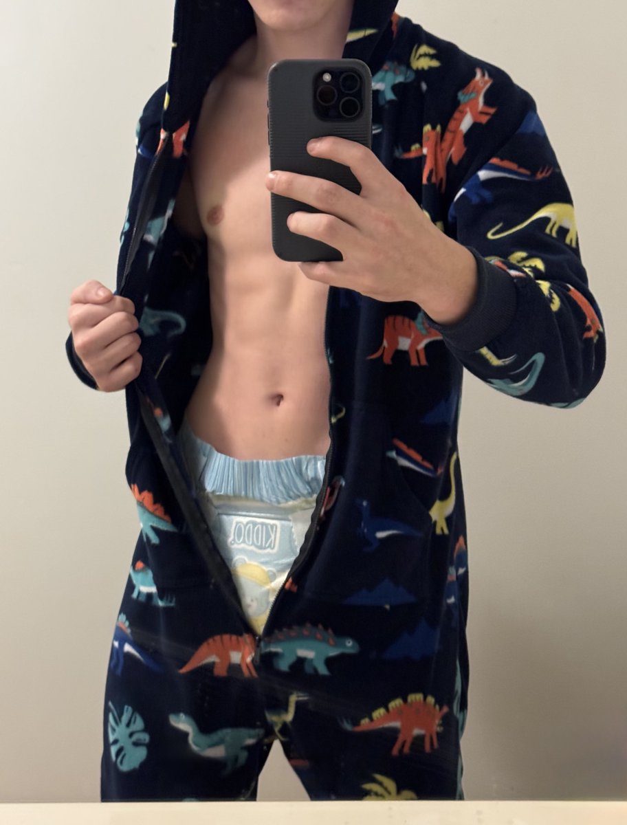 Morning Soggy Butts
#abdl #abdlboys #abdlbabyboy