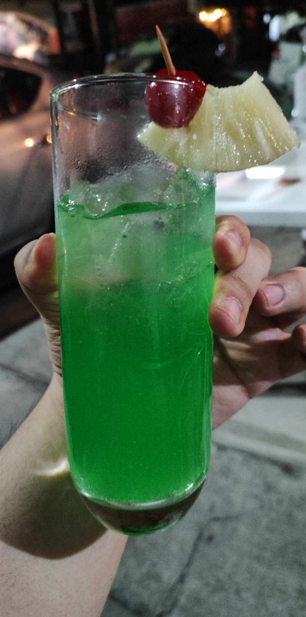 Green Hawaiian cocktail /o/ lo hice yooo!