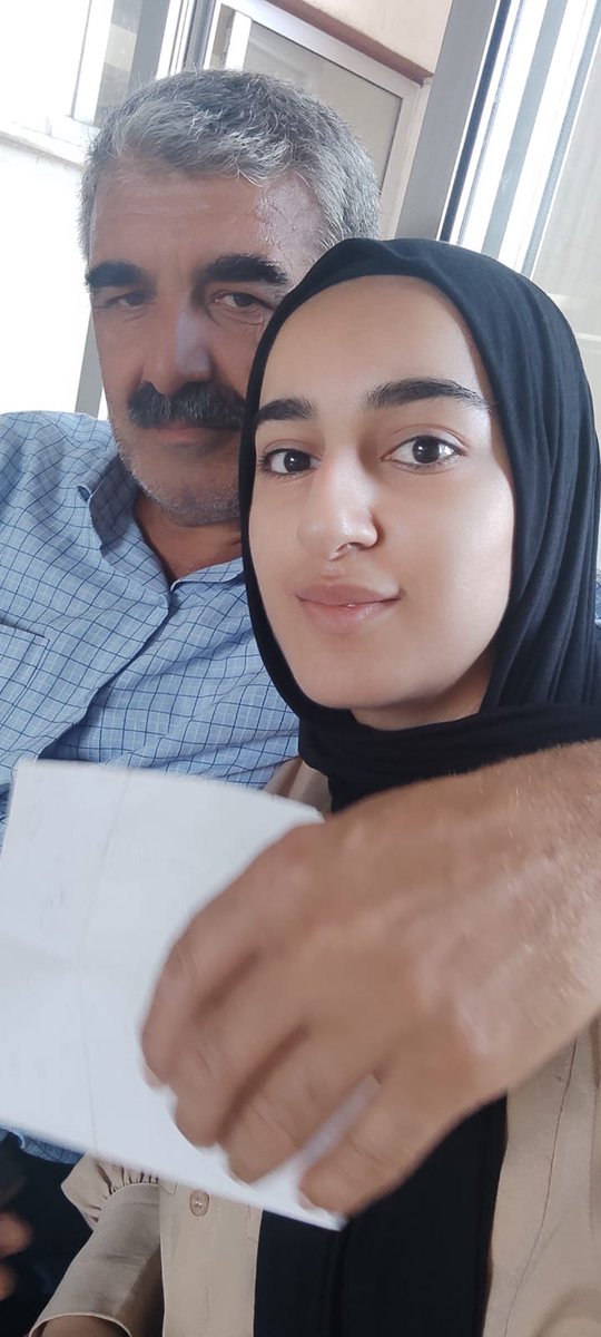 Duyun bu babanın sesini Nizamettin kabaiş Aylardır günlerdir gecelerdir zamanın her saniyesinde düşünüyor ve soruyor ve haykırıyor #RojinİntiharEtmedi  duyun sesimizi