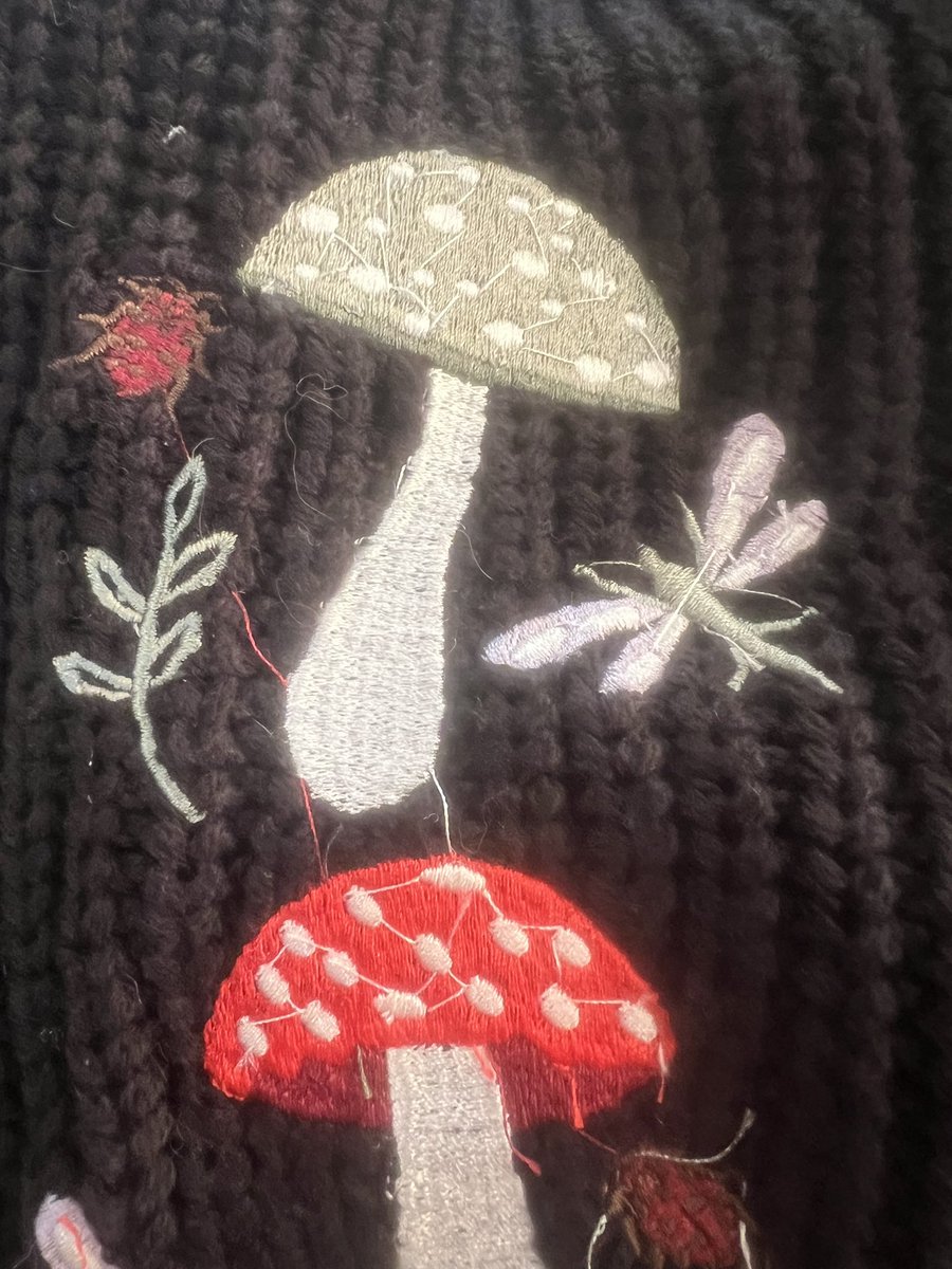 BloodKnightCae's tweet photo. @HotTopic the state this sweater arrived in is horrible. All these threads should have been cut at manufacture. I tried emailing customer service a month ago with no response. Any help would be great. https://t.co/1r78WJnVjg