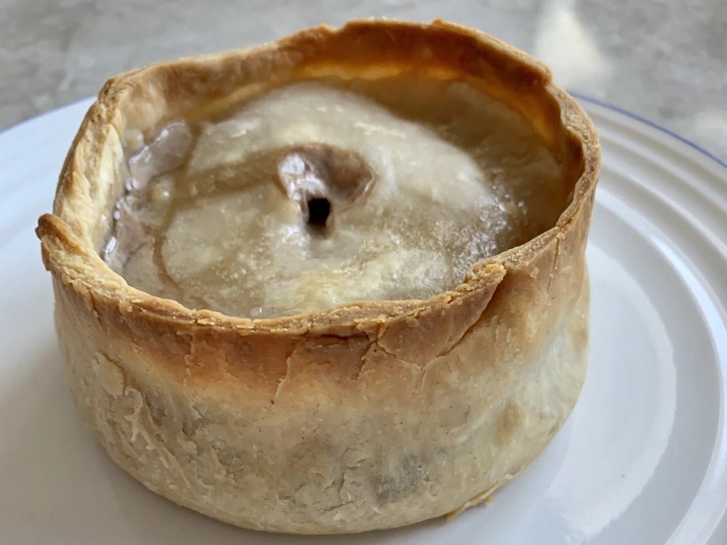 davidwnorth's tweet photo. @MattNorth_ The Scotch Pie. https://t.co/TsVKzuQraI