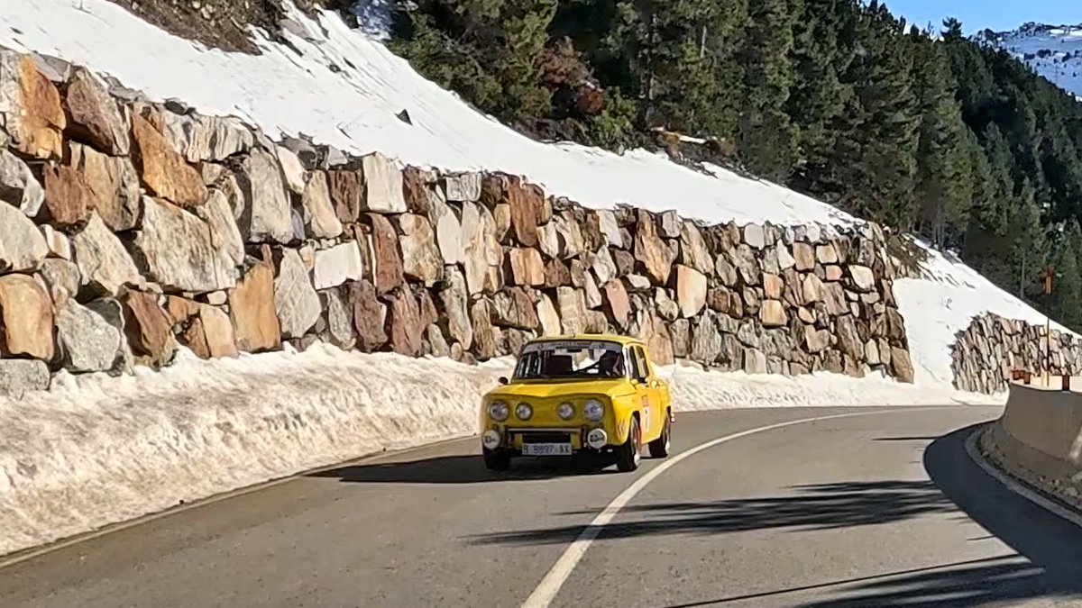 No sé quién eras, pero sí recuerdo perfectamente la enorme sonrisa de oreja a oreja que llevabas a lomos de ese precioso R8 amarillo subiendo la Bonaigua.

Enhorabuena!