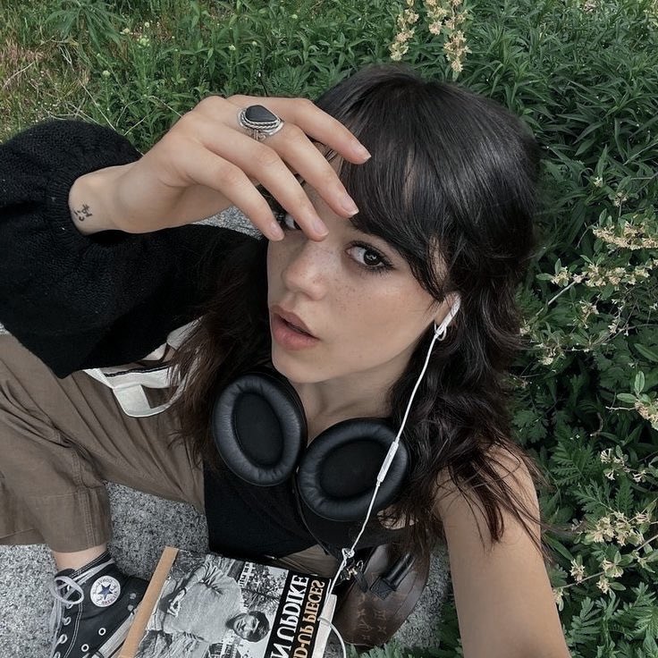 dvmbnerd's tweet image. ᅠ
ᅠ
                                ROMEO. 🎧ྀི
                         
                         22. He/Him. Virgo.
                               Nerd. INFJ.

ᅠ
ᅠ