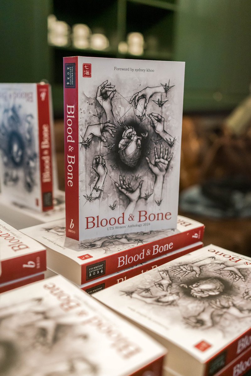 A reminder to UTS students to send through any submissions for the 2025 anthology through the form in our bio by 12 January!
#utsanthology #utswritersanthology #utsfass #utswriters