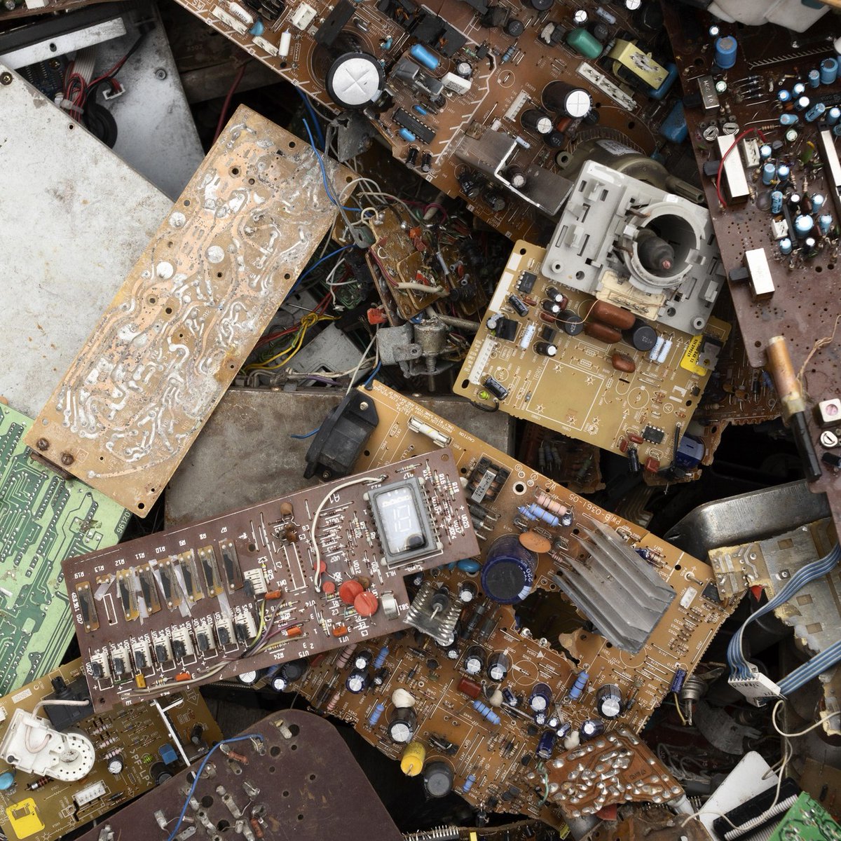 When e-waste ends up in the trash, it doesn’t just disappear—it ruins water supplies, harms wildlife, and causes fires.

Do you have electronics that aren’t repairable or old batteries? Dispose of them responsibly by visiting an electronics recycler.
—
#iFixit