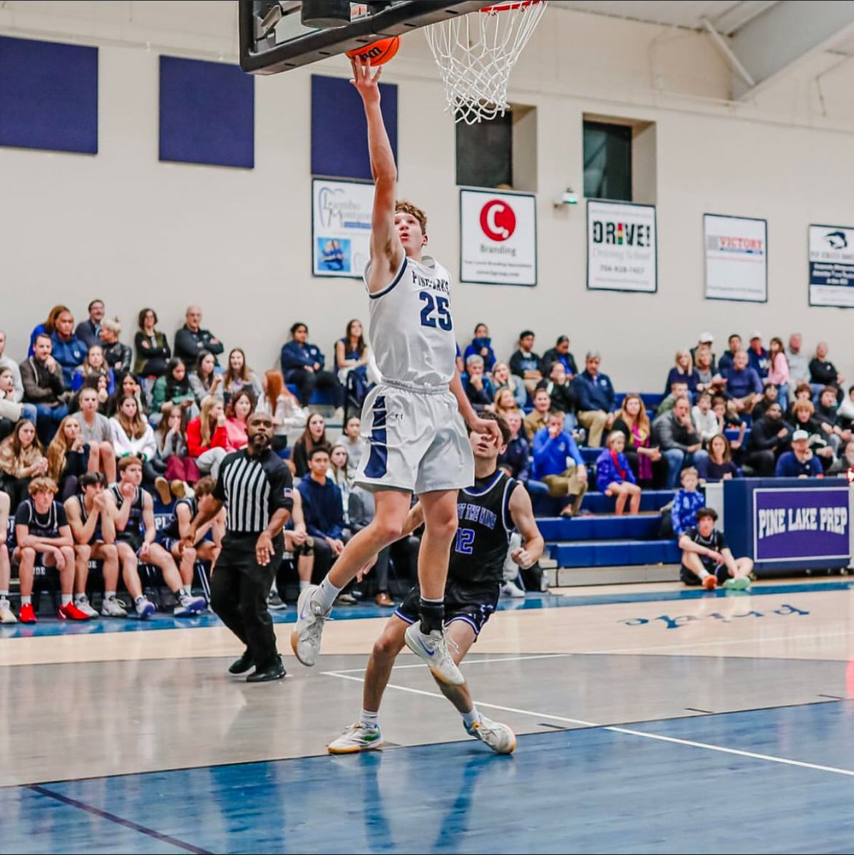 c/o 28 6’3 175 G <a href="/grear232323/">Gary Grear</a> is off to a great start to his hs career. 12 points per game, 5 rebounds per game, +15 when he is on the floor.  Even more impressive is his IQ!
Photo credit: …stinadevinneyphotography.pixieset.com