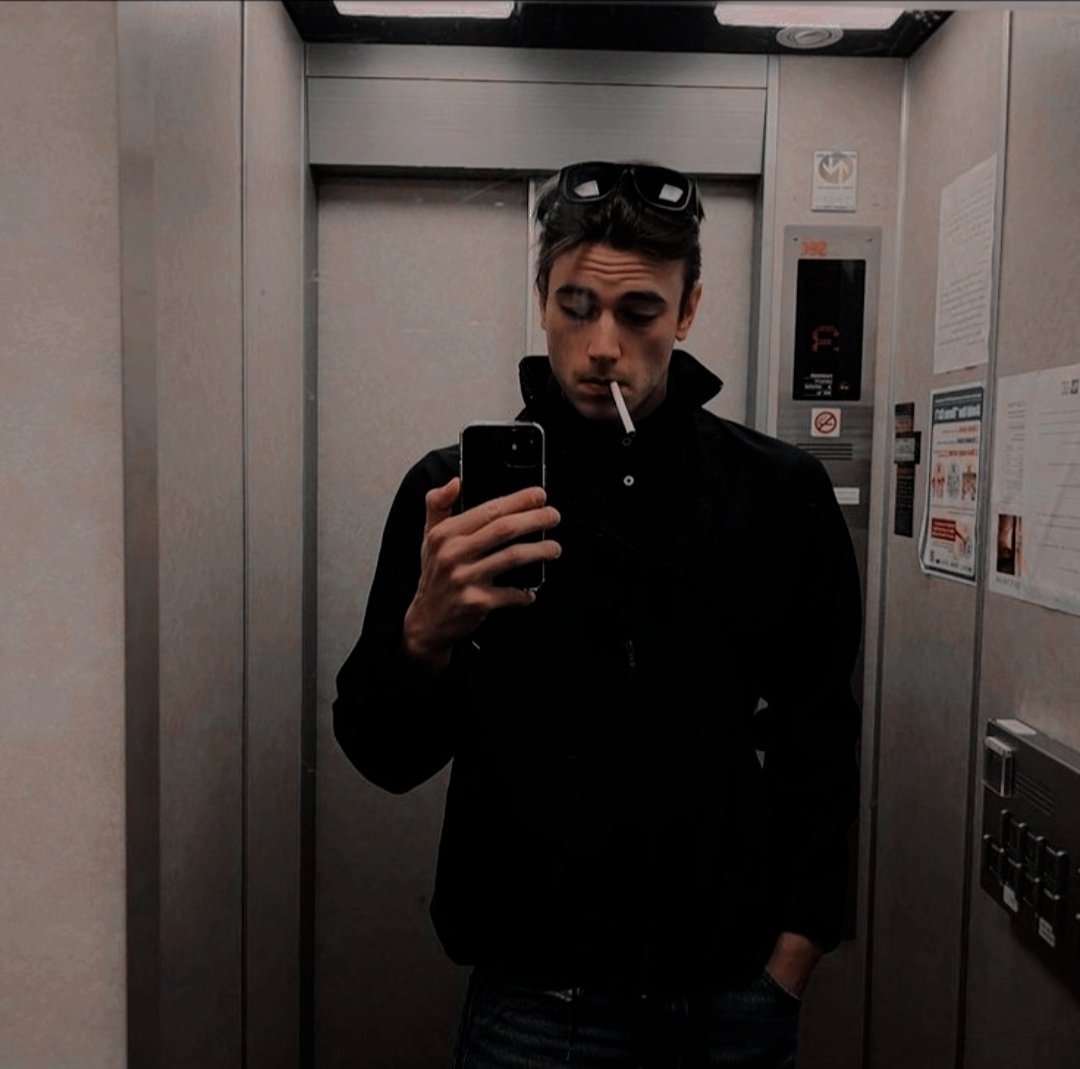 seumeninx's tweet image. ⠀⠀ 
                      𝐉𝐨ã𝐨 𝐀𝐝𝐫𝐢𝐚𝐧𝐨
                    ⁽ʸᵒᵘʳ ᵒⁿˡʸ ᵇʳᵃᶻⁱˡⁱᵃⁿ⁾
  
     playboy 𝘬idd , who “ 𝘀𝗼𝗺𝗲𝘁𝗶𝗺𝗲𝘀
              is a model ” ,  𝘭𝘦𝘸𝘥rp.+𝟣𝟪
    some 𝐟𝐚𝐧𝐜𝐲 dude with a lot of $$⠀⠀ 
⠀⠀