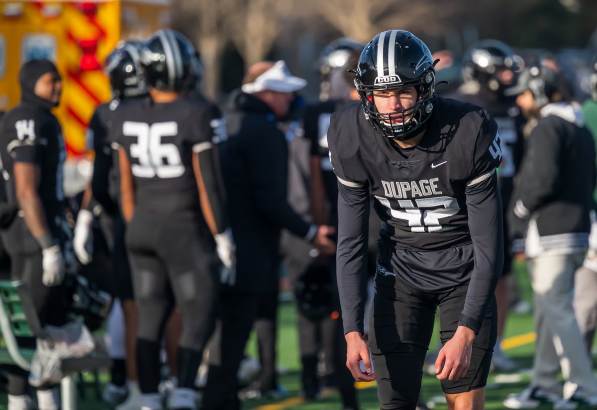 Freshman Punter, KOS, Holder
Full Qualifier 
3.8 GPA
NJCAA First Team All American 
NJCAA Special Teams POTW
NJCAA National Champion

Still looking for a home!!