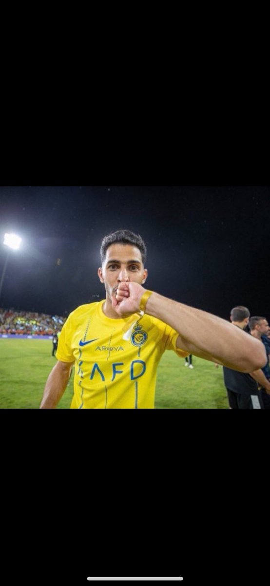 ابو الغنايم محبوب الكل الله يحفظه 💛💙
#كلنا_سلطان_الغنام