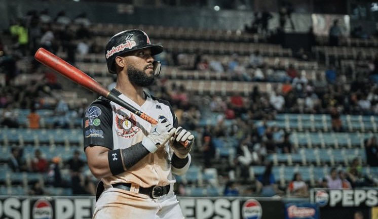 AguiluchosX's tweet image. Castroooo 🦅🔥🦅 🫷🏻😎🫸🏻 🦅🔥🦅

#Agui🦅 3 - 0 🐅 #Tigre 

Lígalo fanático, lígalo ehhh zuliaaaa