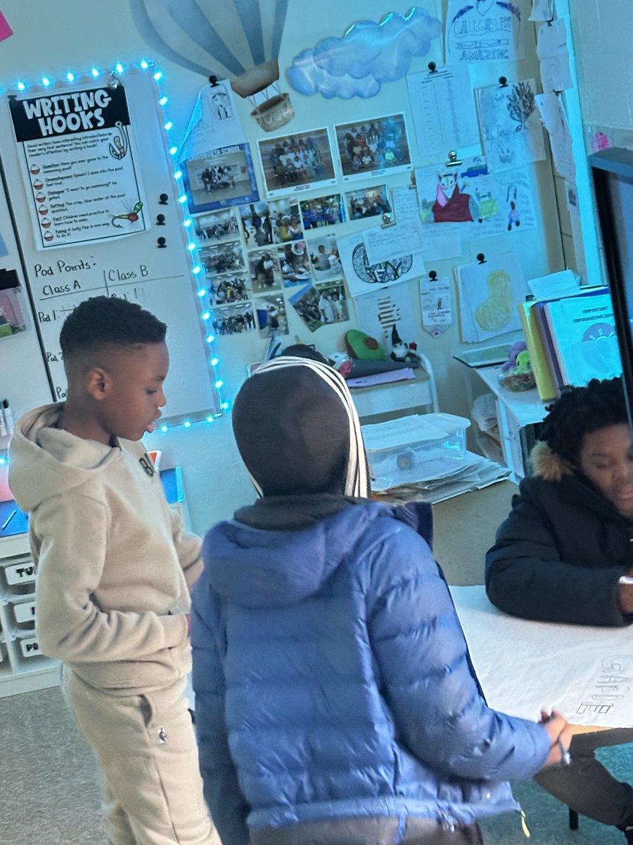 CLeein5th's tweet photo. 5th graders started Module 5: Project Earth in ELA. Students read environmental passages and created an informative poster to educate others on how to protect or learn from the Earth. @ChatsworthSch https://t.co/fo1SciSPmd