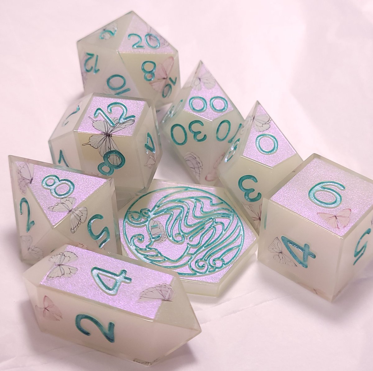 FlutesCreations's tweet photo. Newest sets are in the shop Now! Look for a sale to come this weekend! https://t.co/HoG3xOtT84
