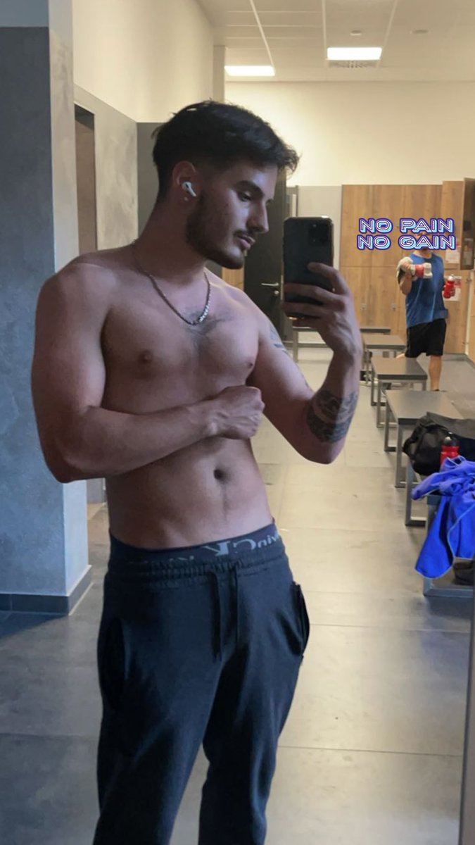 frohes neues meine besten, egal was ihr mir wünscht, ich wünsche euch das doppelte zurück. :)