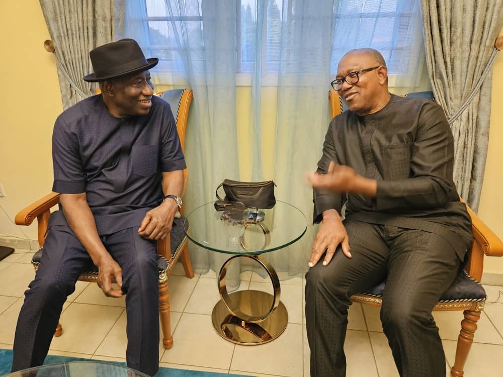 PeterObi's tweet photo. Finally, on returning to Abuja yesterday, I caught up with my dear elder brother and Former President of Nigeria, His Excellency Goodluck Jonathan @GEJonathan, to also wish him a happy new year. I also had the opportunity of discussing germane national issues with him.

President Jonathan's patriotic approach to national issues remain admirable. I appreciate his kind advise and guidance and I wish him and his family a happy and productive year ahead.

With the visit, I concluded my New Year engagements for the day. -PO