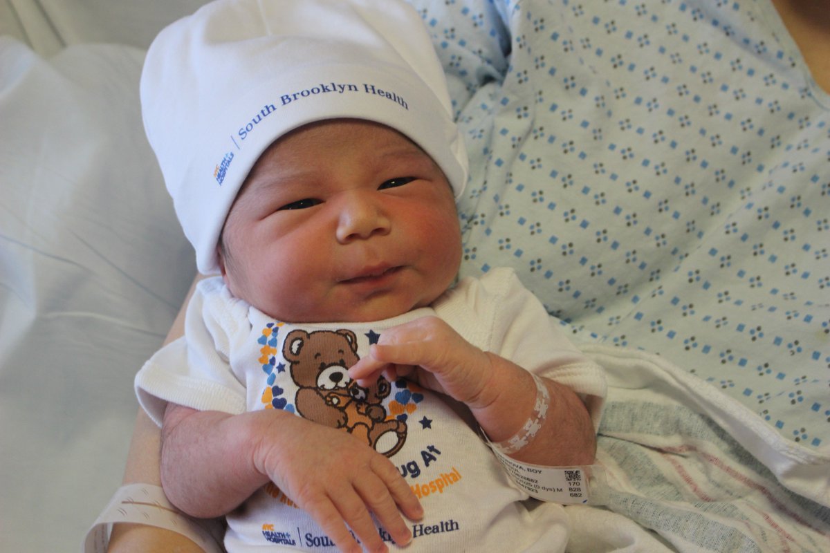 DrKatzNYCHH's tweet image. As we celebrate the #NewYear, take a look at some of the #NewYear babies born across our facilities. To learn more about our #laboranddelivery services, visit: on.nyc.gov/3ZpRn3A.