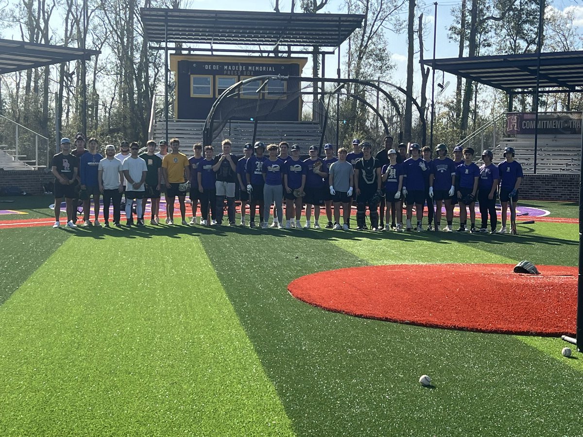 Hahnville HS Baseball (@hhstigerbsb) on Twitter photo Great day for some quality work! Live ABs and Bullpens with some local college players from <a href="/DestrehanBB/">Destrehan HS Baseball</a> and @SCCBaseball2024. River Parish Baseball at its finest! Great day for some quality work! Live ABs and Bullpens with some local college players from <a href="/DestrehanBB/">Destrehan HS Baseball</a> and @SCCBaseball2024. River Parish Baseball at its finest!
