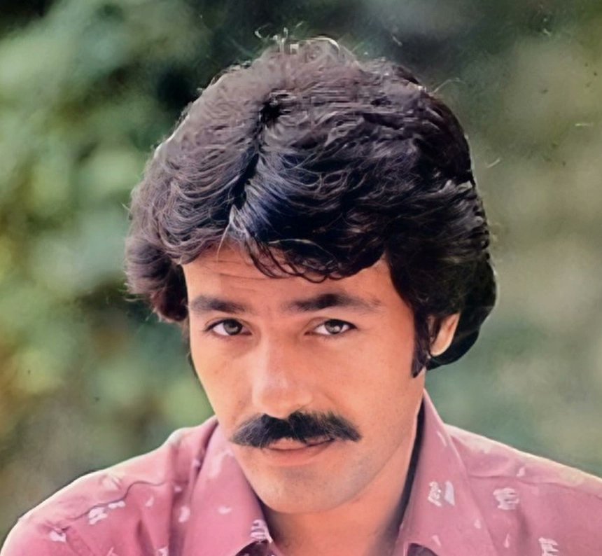 Sene 1983... 'Sen de mi Leyla' albümü yeni çıkmış. Acayip Orhan Gencebay ve Ferdi Tayfur hayranıyım. "Yenikapı Çakıl gazinosu'nda Ferdi'nin konseri var." dediler. Atladım Sirkeci'den trene, Yenikapı'da indim. Ön sıralar çok pahalıydı. En arkadan izledim konseri. Gırgır dergisinin