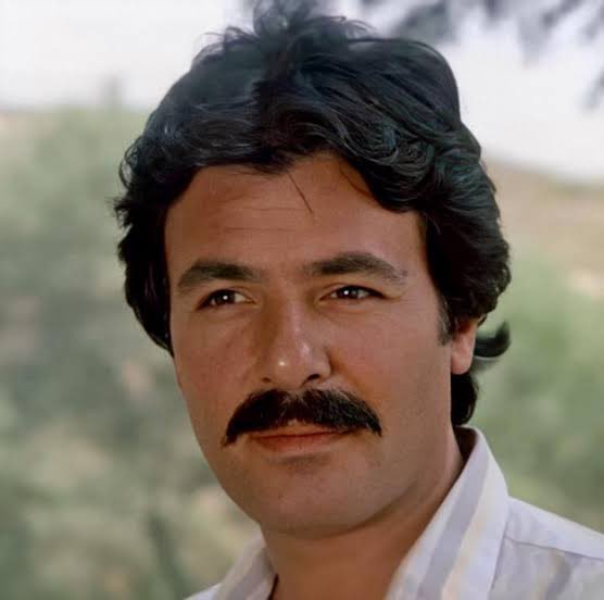 #ferditayfur Birgün Gitsen Bile Hatıran Yeter….❤️💐