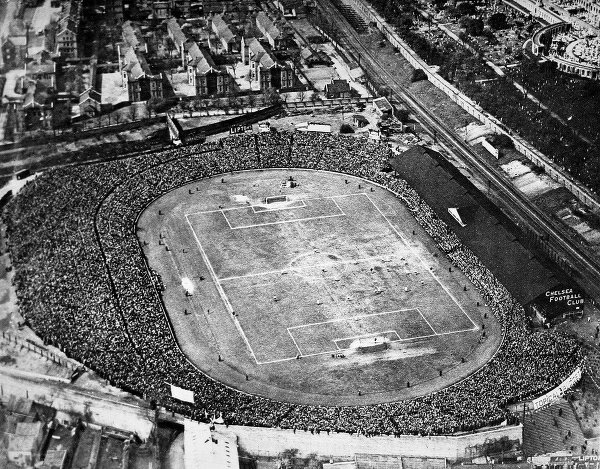 robertmdaws's tweet image. 1922 FA CUP FINAL 
Aerial photograph of Stamford Bridge during the 1922 F.A. Cup Final between @htafc  and @pnefc . 55, 000 supporters packed into the ground to watch #htafc win 1-0.
