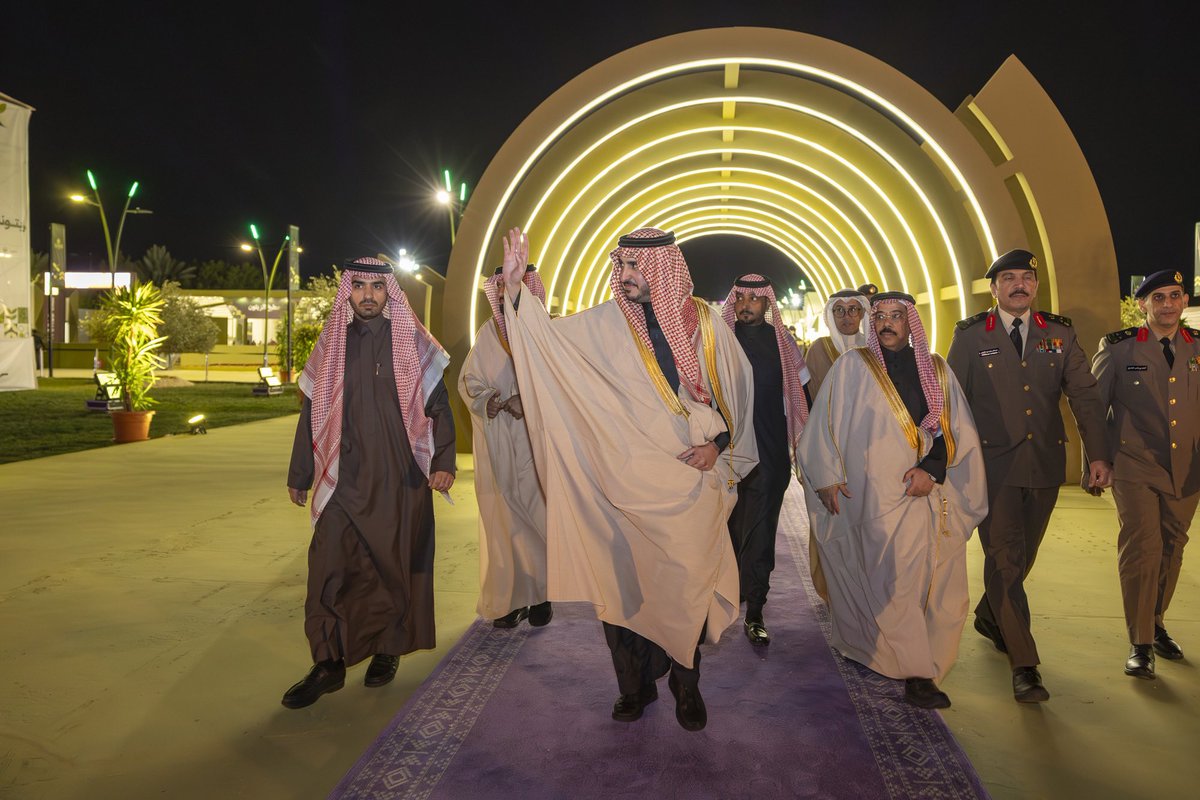 AljoufSA's tweet image. سمو #أمير_منطقة_الجوف يدشّن مهرجان زيتون الجوف الدولي في نسخته الـ 18

spa.gov.sa/N2236947

#استثمر_بالجوف 
#الجوف_سلة_غذاء_المملكة 
#مهرجان_زيتون_الجوف_الدولي_2025
@amanataljouf