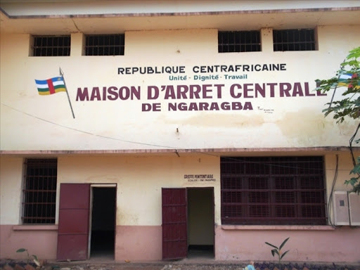 À #Bangui, 400 prisonniers libérés sous grâce #présidentielle du Chef de l'#État, <a href="/FA_Touadera/">Faustin-Archange Touadéra</a>. La #libération des détenus a eu lieu le 2 janvier 2025.