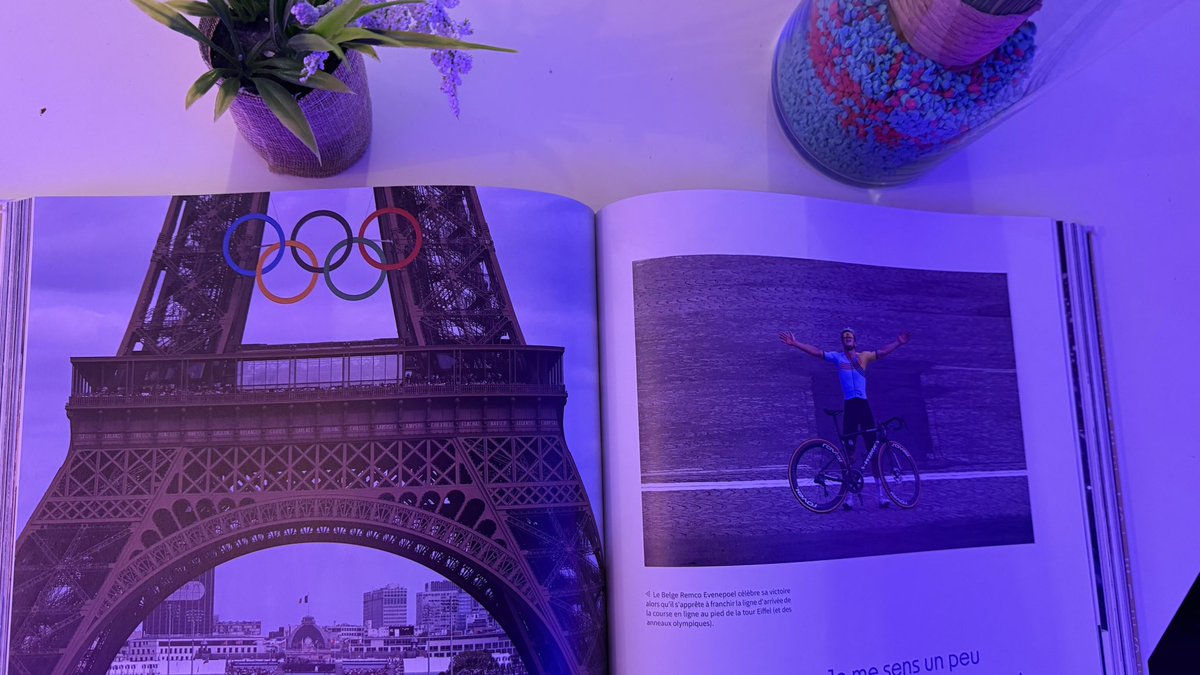 SalutlesNoobs's tweet image. À moins de 50h d’un départ pour le #CES2025, je me rappelle cette Année 2024 de folie avec #Paris2024 et le #hellfest ou #Vivatech
Merci à @OrangeNormandie pour le livre des Jo, quand il faut faire plaisir, #orangeestla ! 🥹🧡

BONNE ANNÉE 2025 à toutes et tous