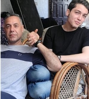 Aye58686378's tweet photo. Bir baba, ülkesi için canını ortaya koyan bir doktor ve bir dava adamı. 
Dünya senden çok şey öğrenecek. 

#FreeDrHussamAbuSafiya https://t.co/JRIPqMqKB1