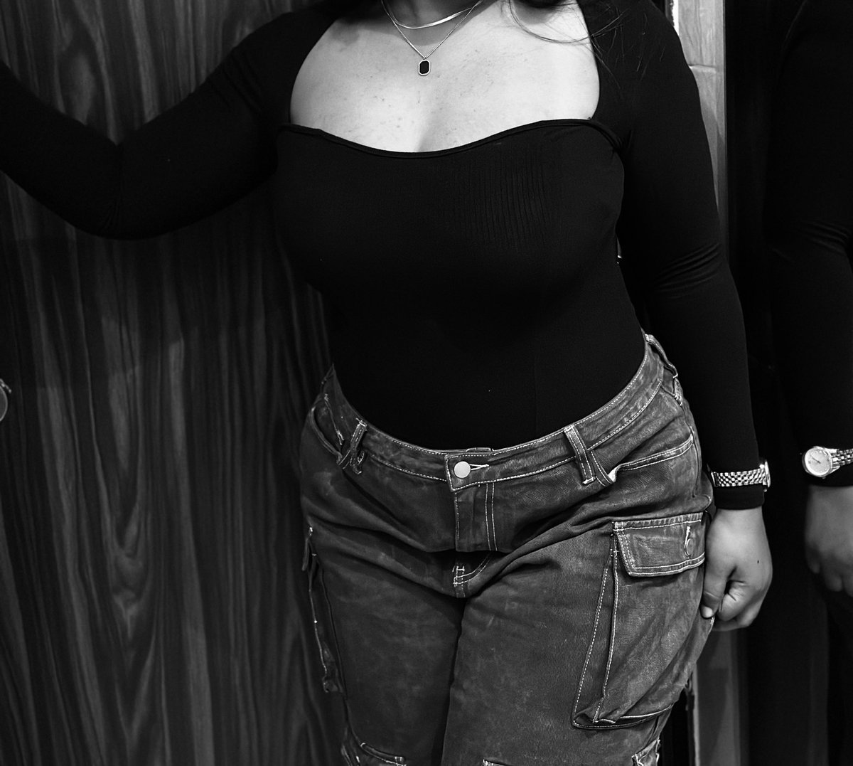 abujalandplug's tweet photo. Y’all Daughter of Zion 🖤🩶🤍 #AbujaTwitterCommunity #fypシ https://t.co/NgoojSKs3s