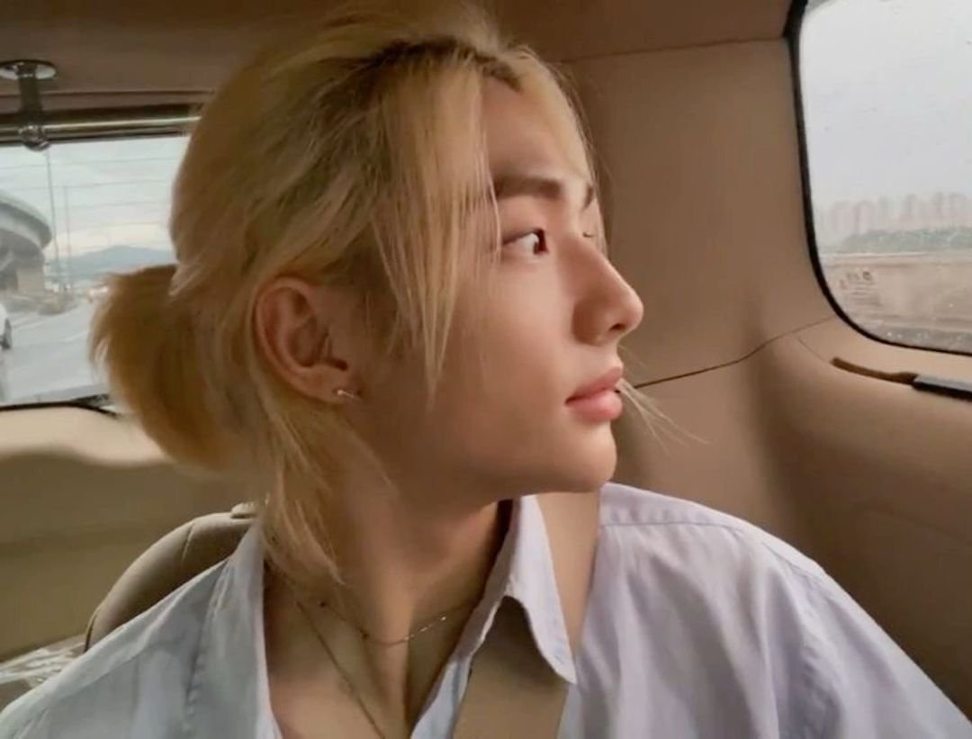 his vlives from the car >>>>>>>>>>> anything