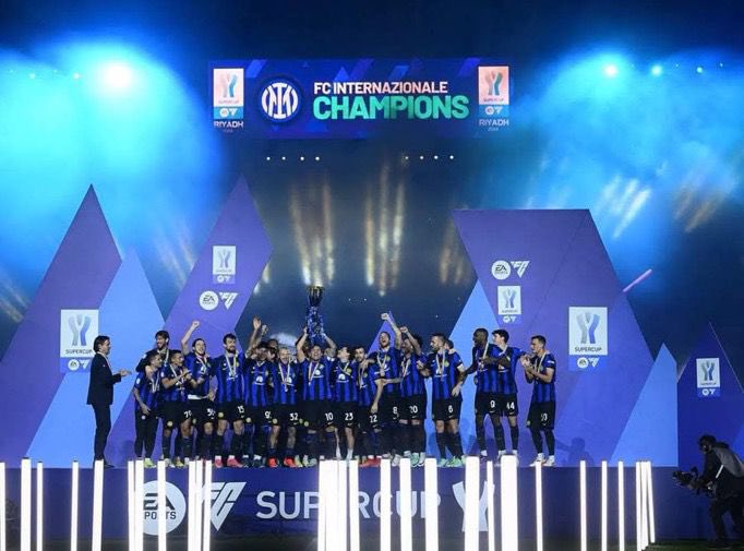 🚨🚨🚨🚨🚨🚨🚨🚨🚨🚨🚨

أكثر الأندية وصولًا إلى نهائي كأس السوبر الايطالي تاريخيًا :

يوفنتوس || 17 مرة

إنتر ميلان || 13 مرة 🆕

ميلان || 12 مرة

لاتسيو || 8 مرات