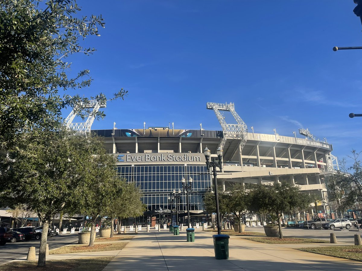 🐊🥣 @ 🐆🏟️ 

😈🏈