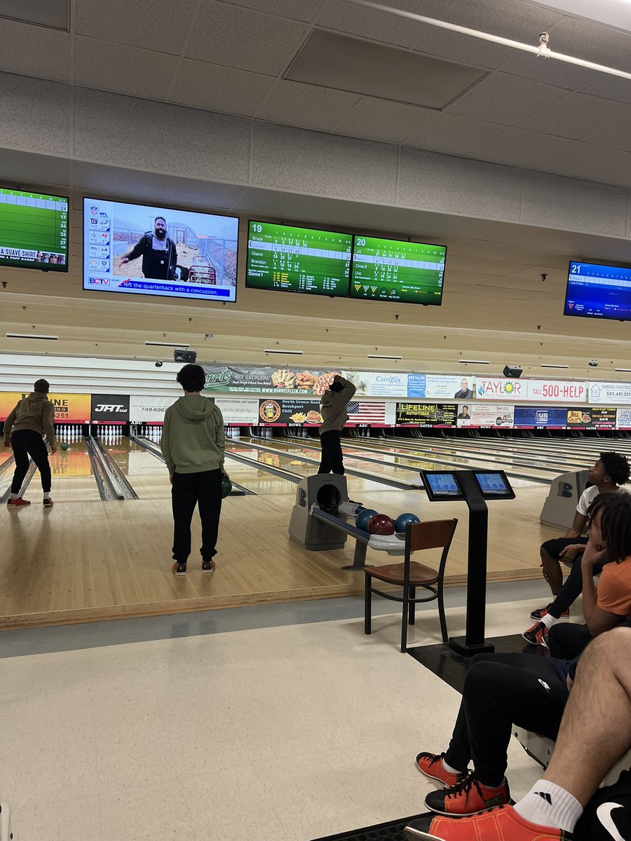Great team bowling outing to celebrate the new year.  Nice to spend some time together outside of the gym.  #gcpride #weoverme